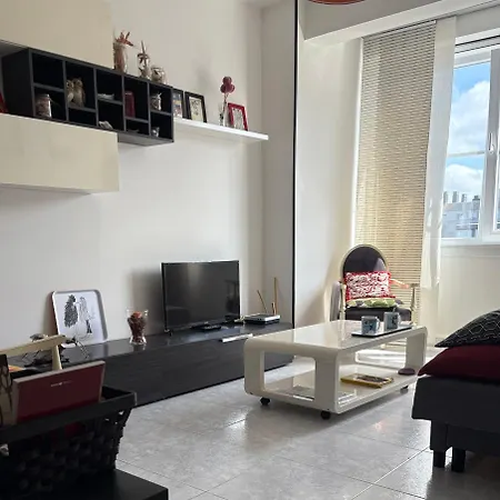 Piso Con Encanto En Coruna. Apartment *